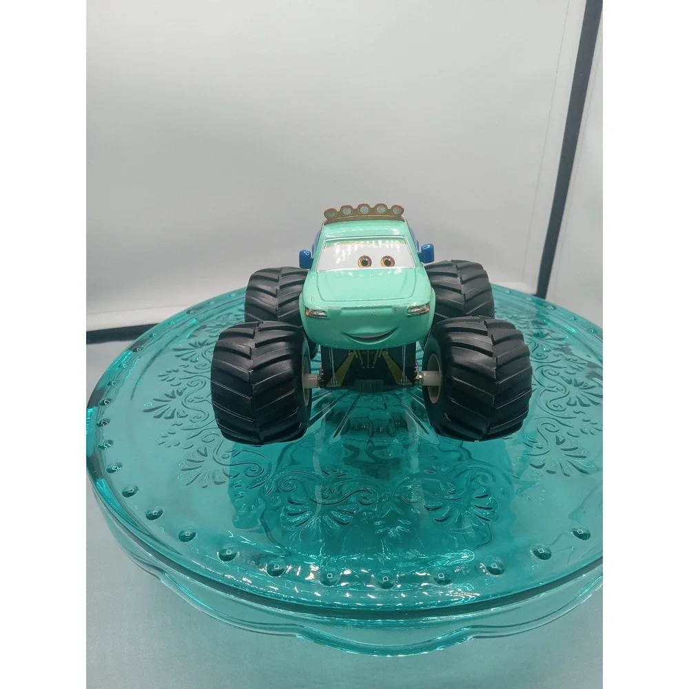 Disney Store Pixar Cars On The Road Ivy‎ Exlusive 1:43 Diecast Monster Truck